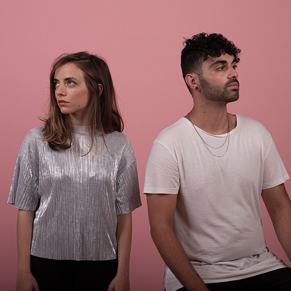 Roza profile picture Roza profile picture