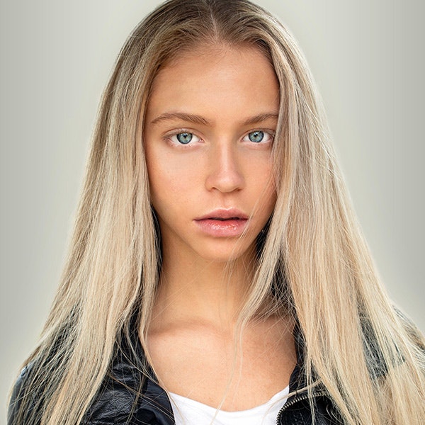 Maya Pacziga profile picture Maya Pacziga profile picture