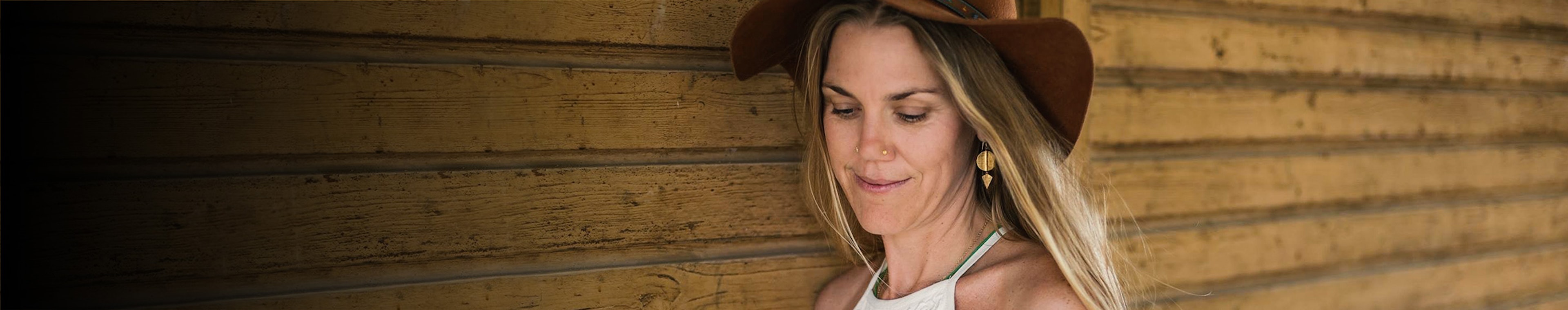 Carlie Fairburn profile cover Carlie Fairburn profile cover