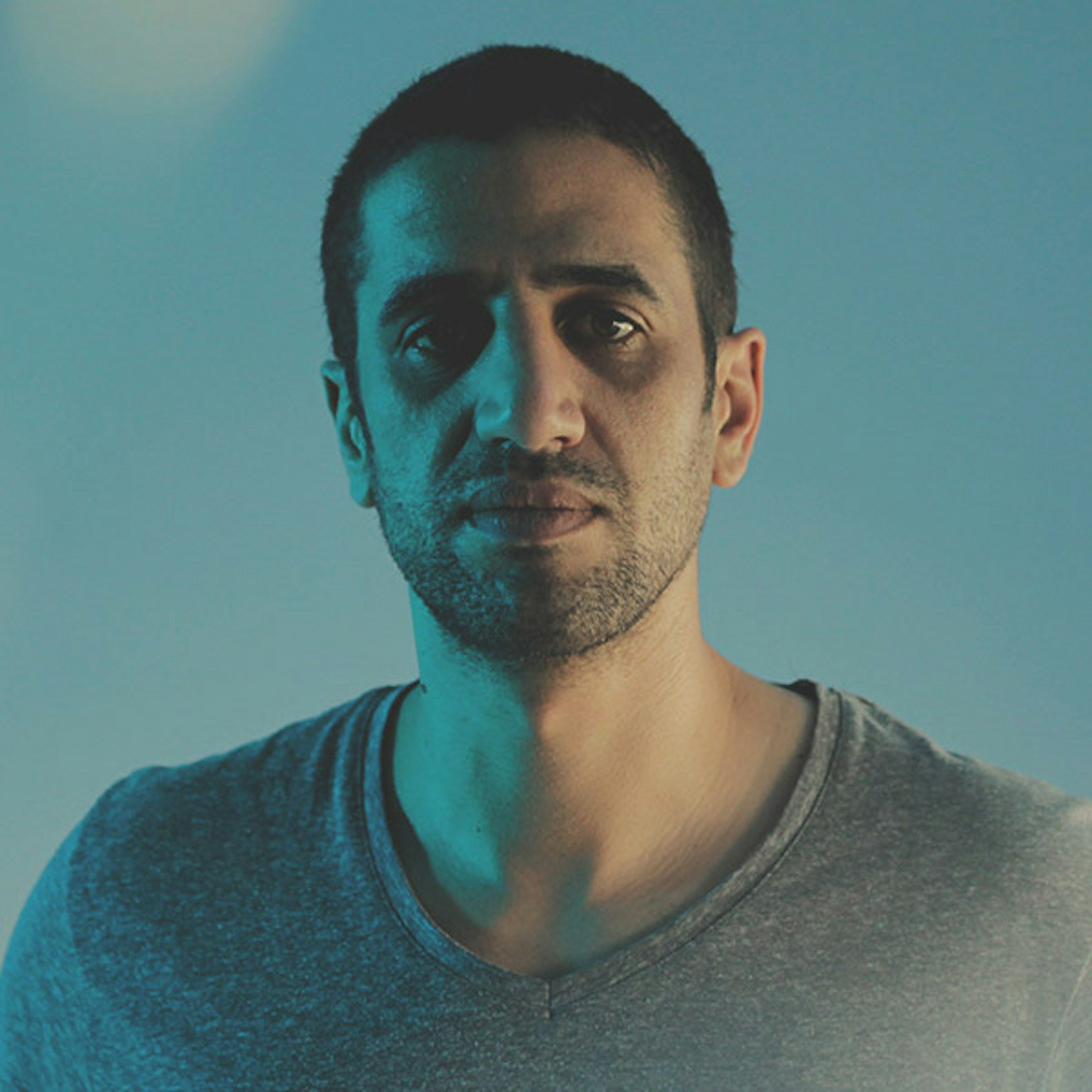 Manos Mars profile picture Manos Mars profile picture