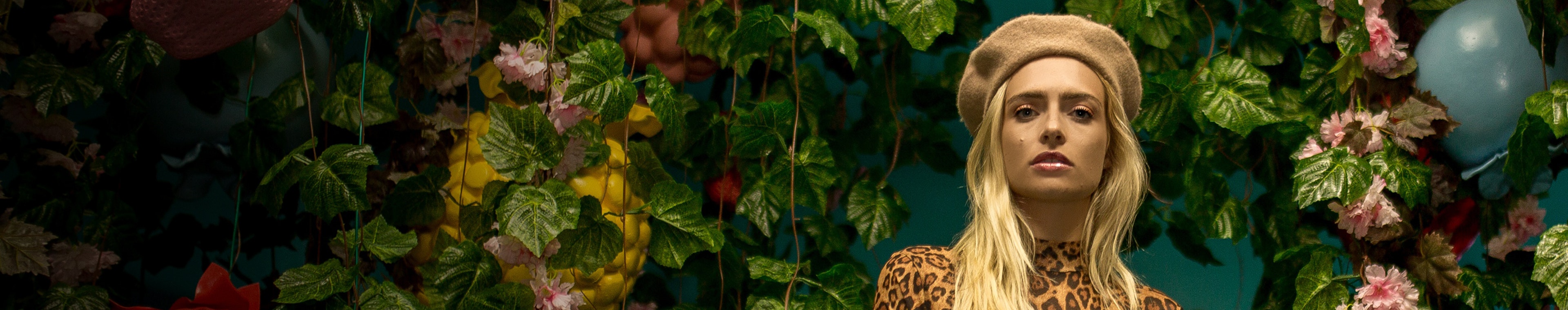 Kirsten Collins profile cover Kirsten Collins profile cover