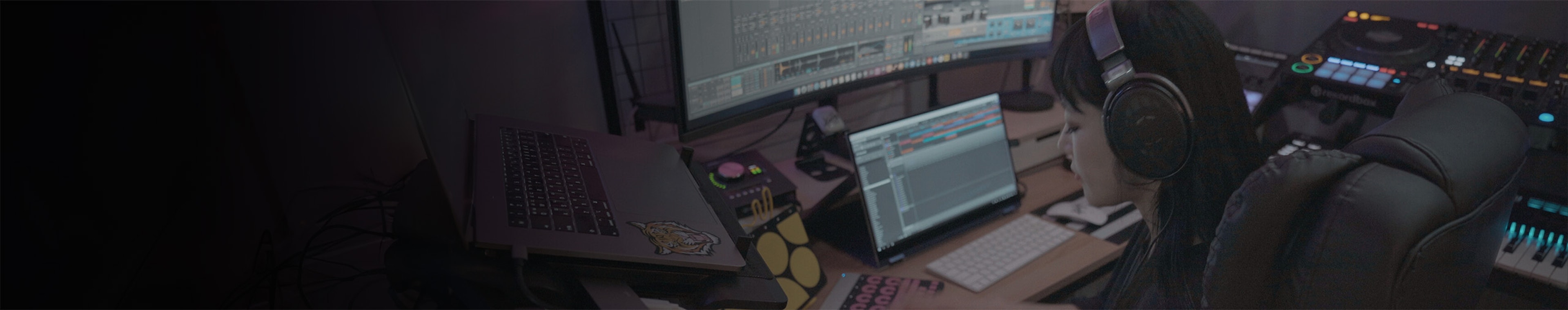 KxxHz profile cover KxxHz profile cover