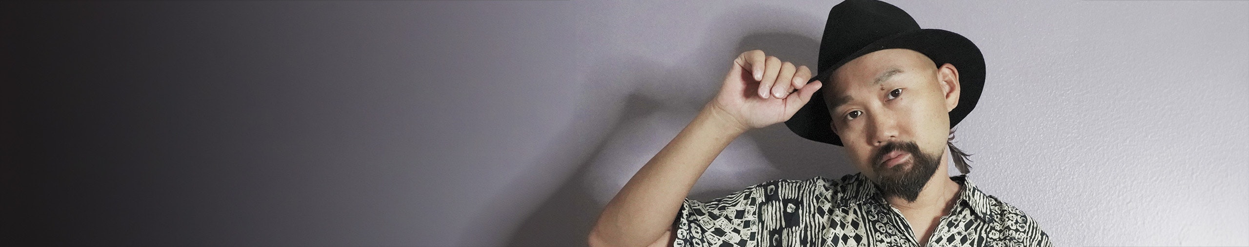 Tomo Suzuki profile cover Tomo Suzuki profile cover