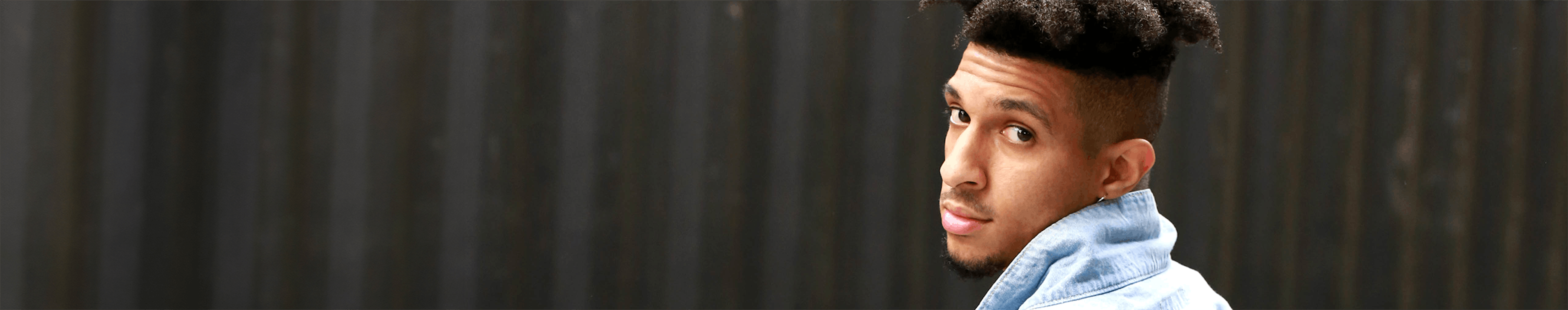 Maxi Zee profile cover Maxi Zee profile cover