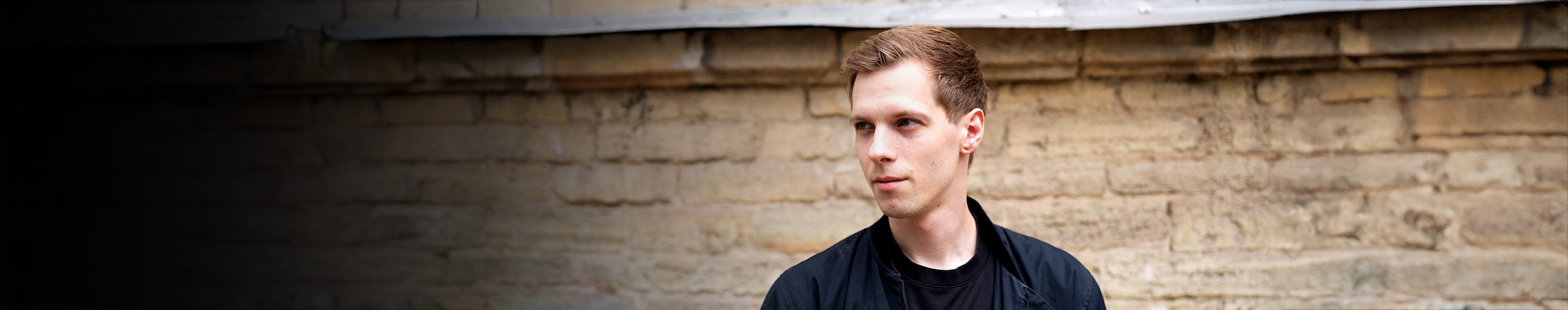 Resovibe profile cover Resovibe profile cover