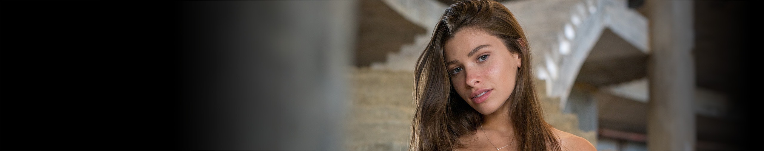 alonique profile cover alonique profile cover