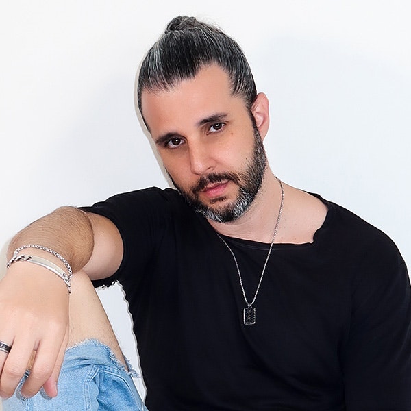 Bueno profile picture Bueno profile picture