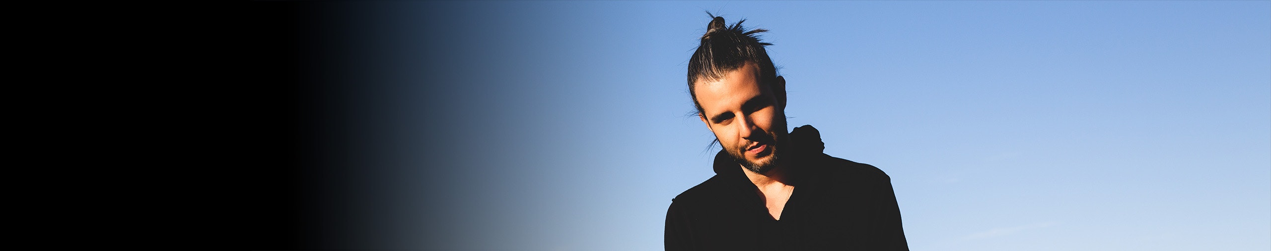 Bueno profile cover Bueno profile cover