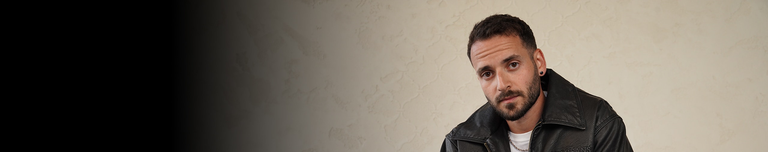 Avni Vibes profile cover Avni Vibes profile cover