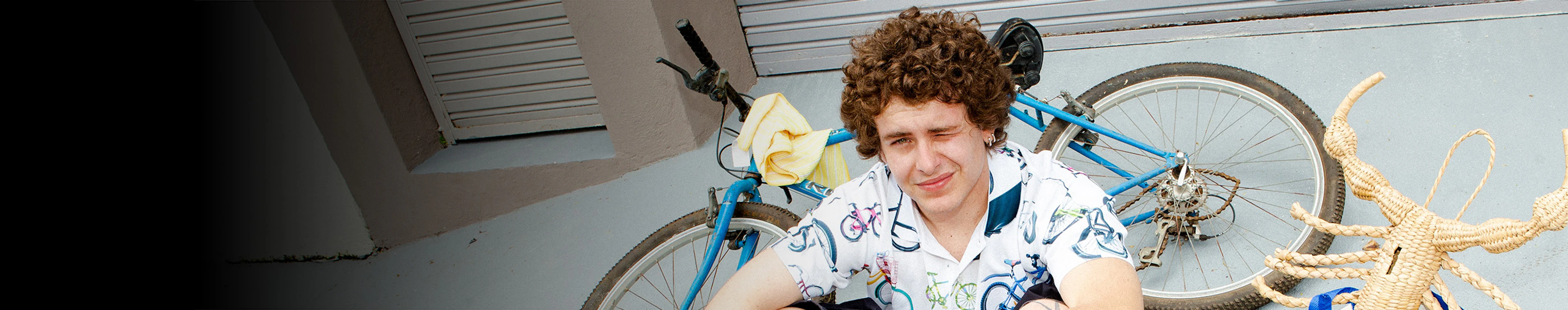 LvR profile cover LvR profile cover